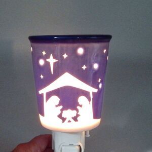 Scentsy Wax Warmer Plug In Silent Night Blue Christmas Nativity Retired 2010